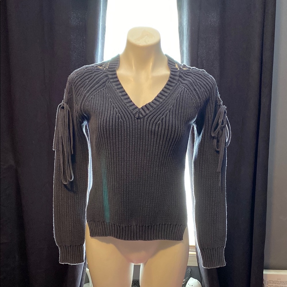 All cotton slate gray shaker knit lace up shoulder vented hip sweater size M